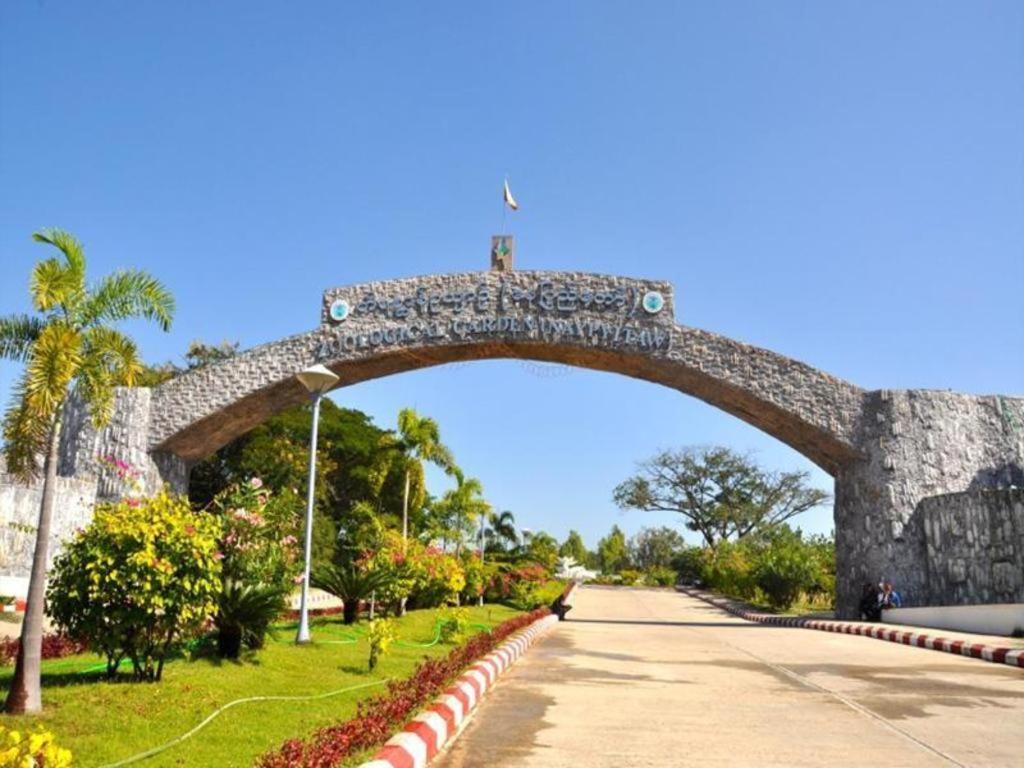 Star World Hotel Naypyidaw Exterior foto