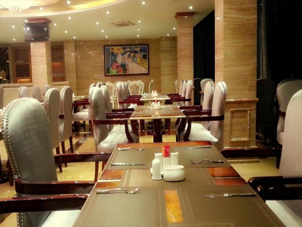 Star World Hotel Naypyidaw Exterior foto